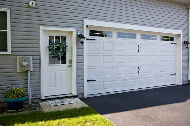 24/7 Emergency Garage Door Panel Replacement experts in Princeton Junction, NJ